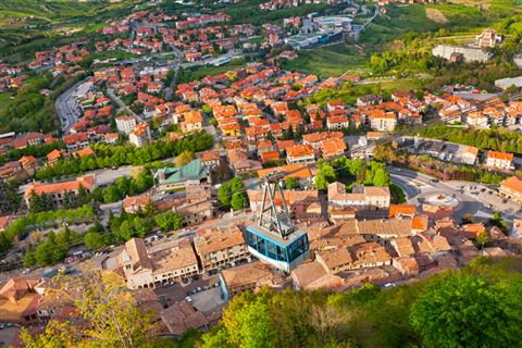 Le Migliori Zone dove Comprare Casa a San Marino: Guida 2025 per Famiglie, Investitori e Giovani Coppie