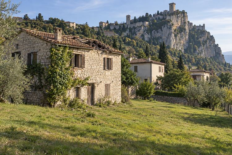 Hai un terreno, un lotto o un vecchio immobile a San Marino? Ecco cosa puoi farne